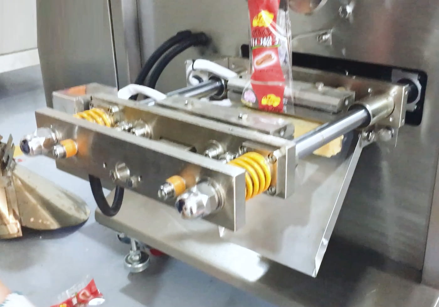 How to Install the Film and Adjust the Bag Sealing (Test)
