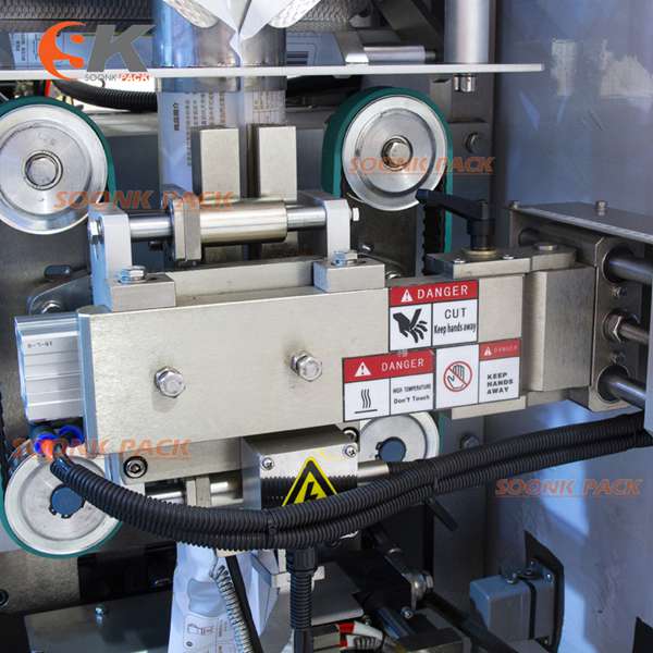 9.jpg Puffed food packaging machine