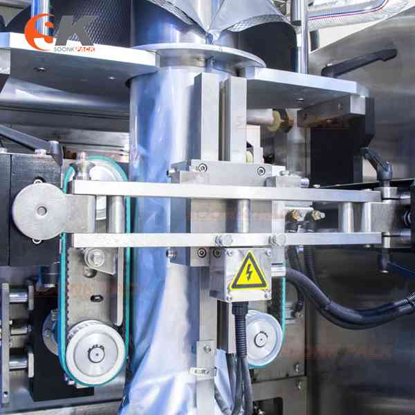 Automatic powder packaging machine