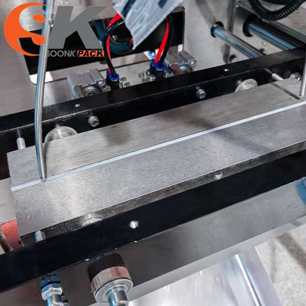 3.jpg Automatic liquid packaging machine