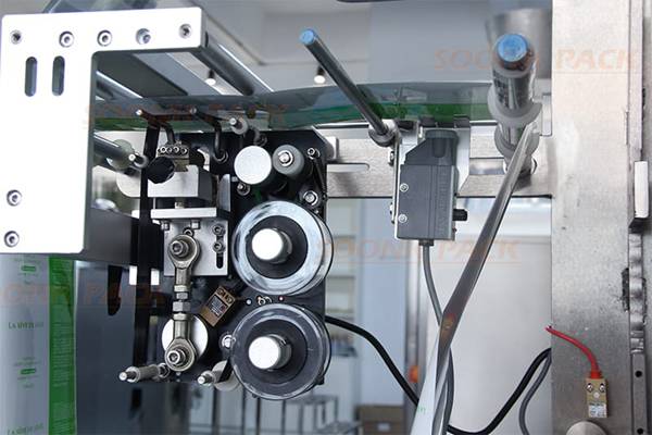 2.jpg Powder packaging machine ribbon coding